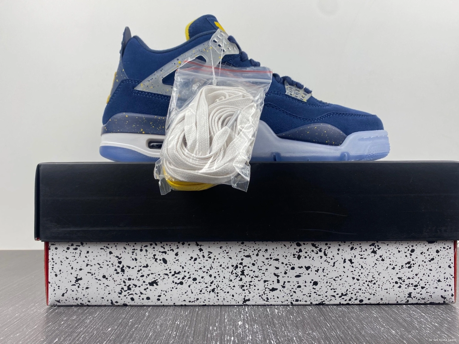 AJ4 - 1036660 (PE) Jordan Michigan 4 Retro 0129